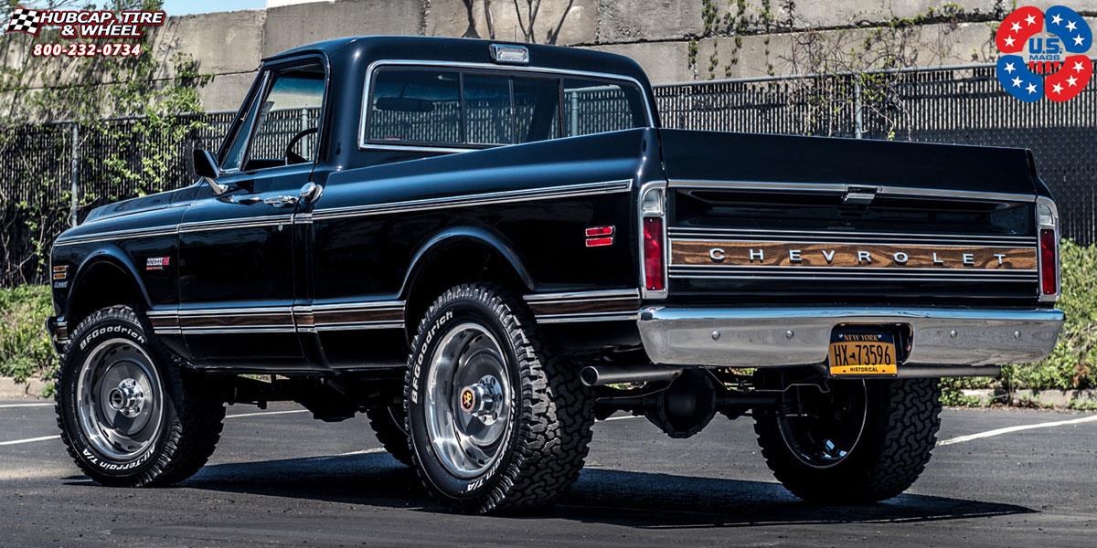 vehicle gallery/chevrolet c10 us mags scottsdale u440 20X9  Gunmetal Grey w/ Black Striping | Polished Lip wheels and rims